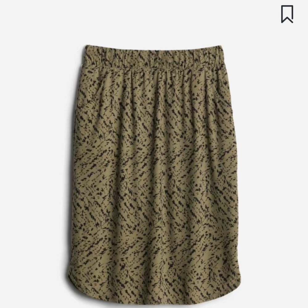 Size large skirt with pockets